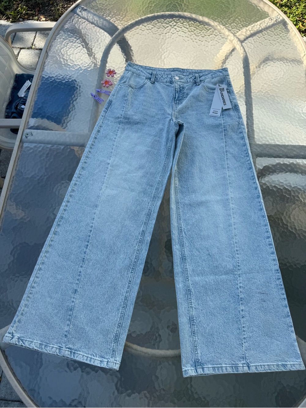 🩵🤍Low Rise Extra Baggy Jeans No Boundaries Light Acid Wash NWT Size 6